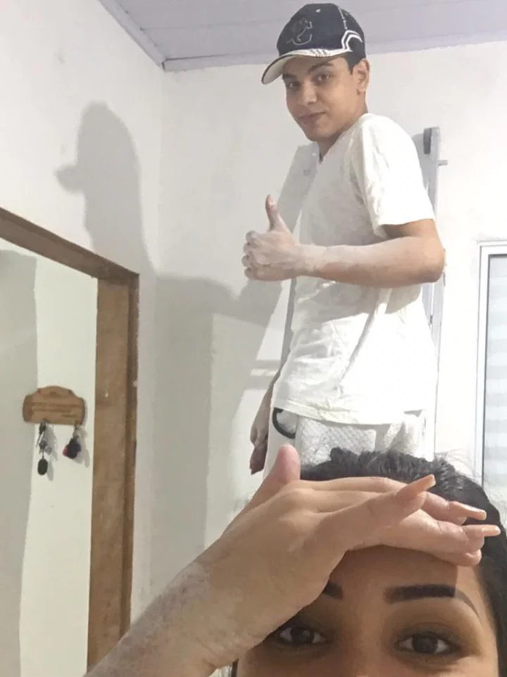 Thiago Hora antes, em casa